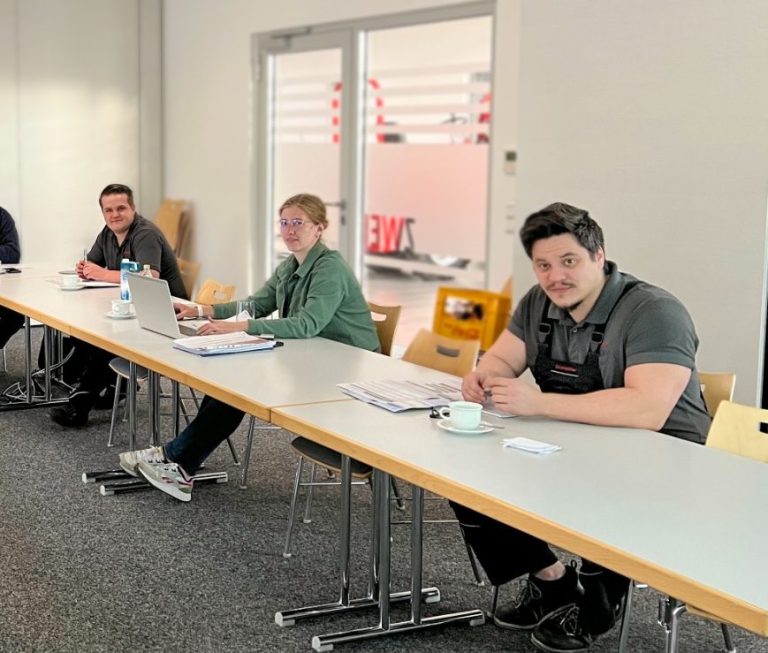 Projektgruppe zur Entgeltneugestaltung bei Schäffer – moderiert durch Herrn Hollstein